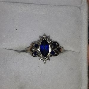 Antique or vintage 10k white gold natural saphire